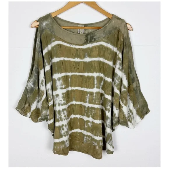 XCVI Top Size 1 Tie Dye Cold Shoulder Green Lagenlook Dolman Sleeve - Picture 7 of 7